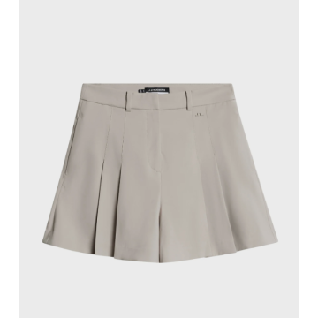 J.Lindeberg W kraťasy...