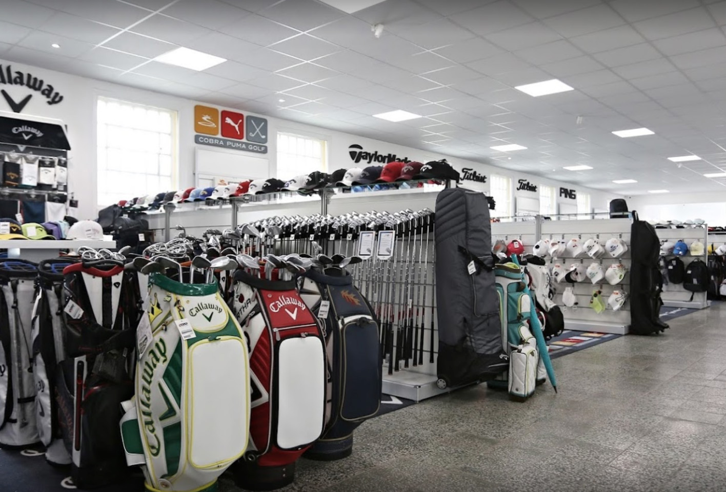 Siêu thị golf lớn nhất CH Séc. Ghé thăm chúng tôi ở Praha 7